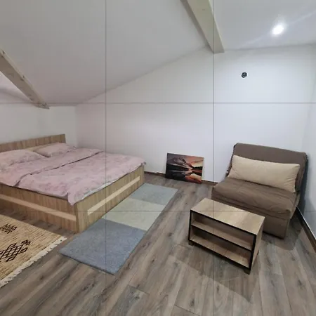 Apartment Square *