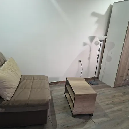 Apartment Square *